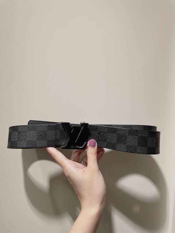 Louis Vuitton 40MM Belt LVB00371